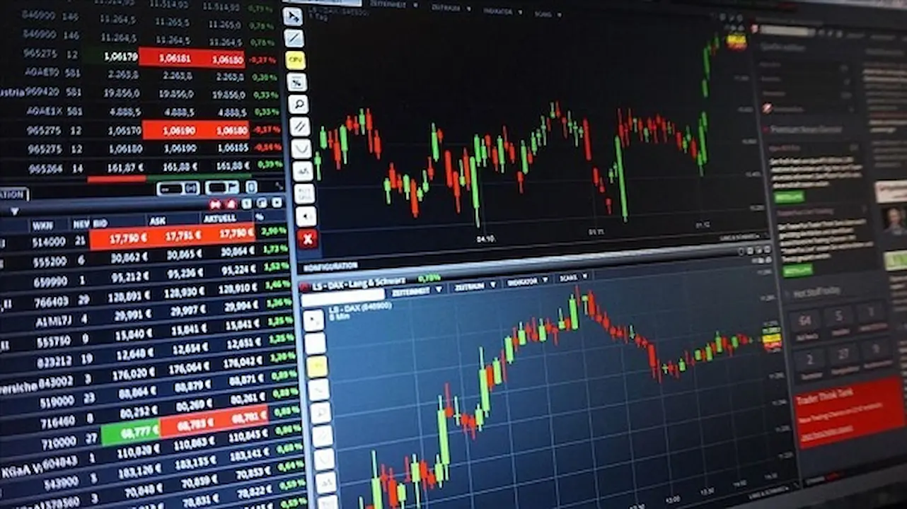 MOEX Rusya Endeksi, Tüketim Malları ve Elektrik Hizmetleri Sektöründeki Kayıpların Baskısı Altında İkinci Seansta da Düştü
