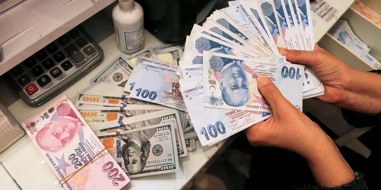 Türk Lirası Kaybetmeye Devam Ediyor! Dolar ve Euro ile Yeni Bir Gün