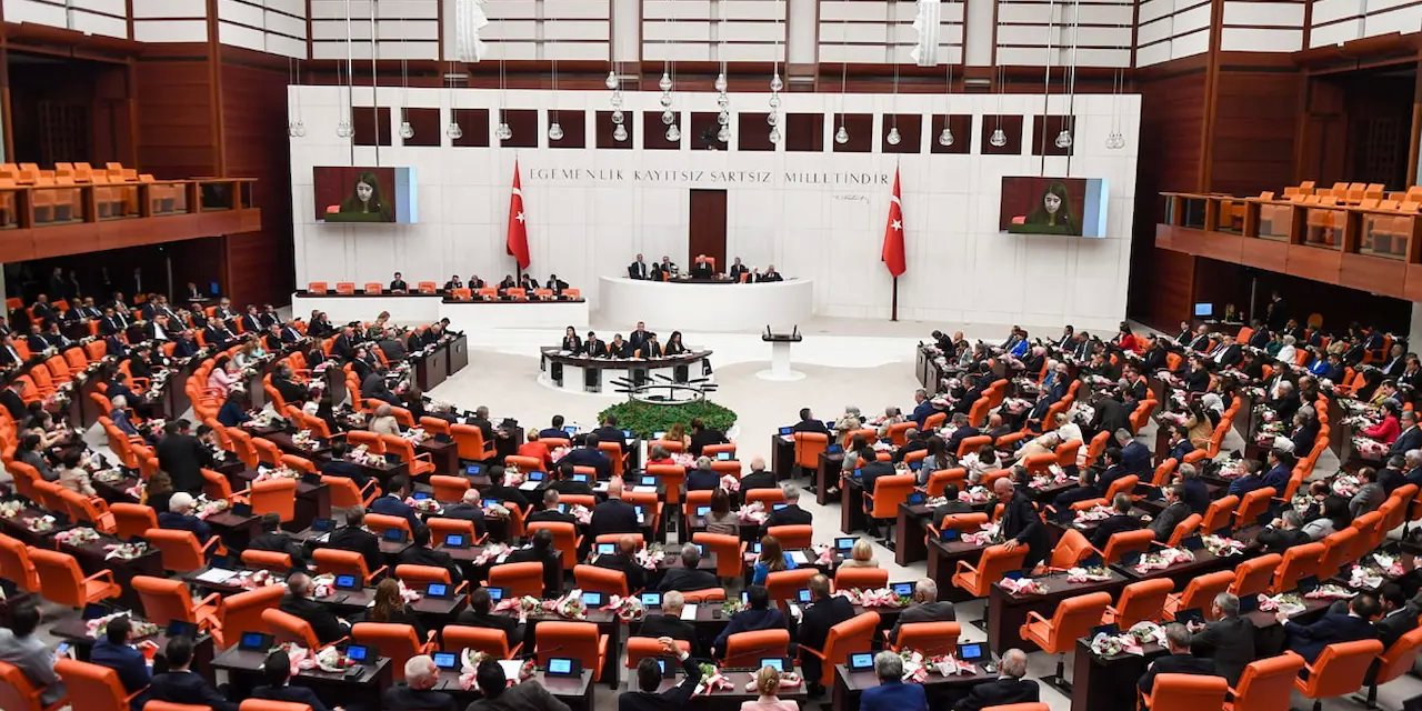 Kiracıların sorunlarının çözümlerine yönelik meclise verilen önerilere AKP ve MHP'den red!