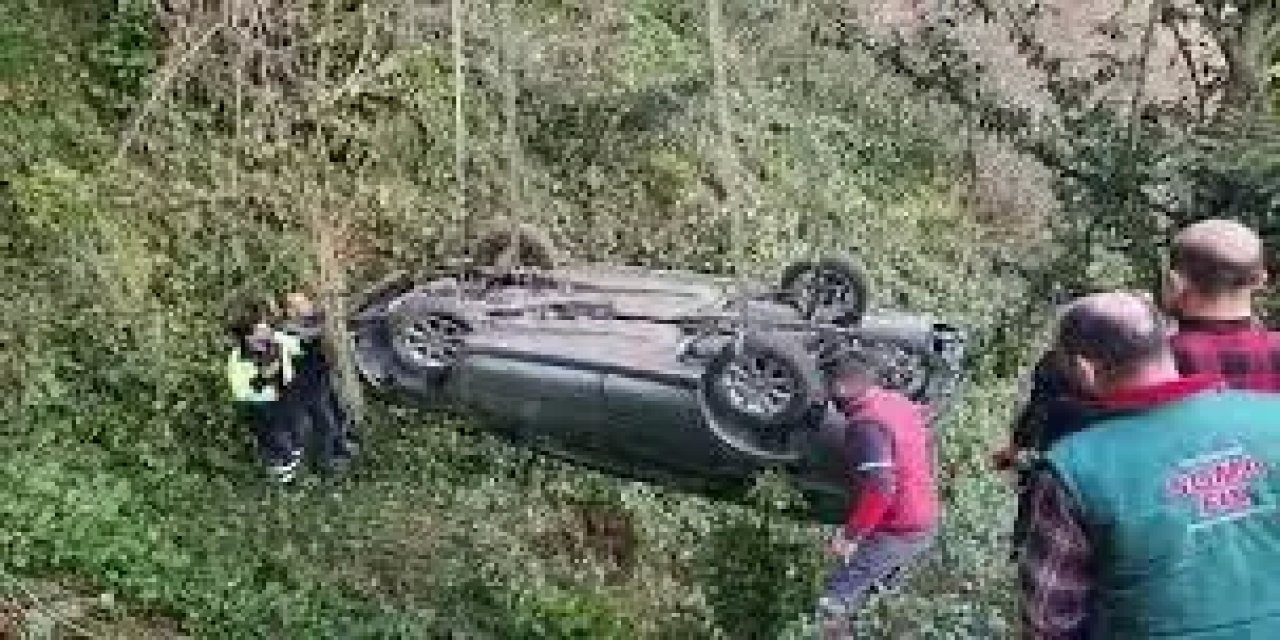 Rize'de Korkunç Trafik Kazası: Aile Üyeleri Ağır Yaralı.