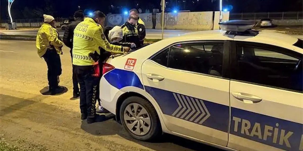 İstanbul Üsküdar'da Asker Eğlencesi Trafik Cezasıyla Sonuçlandı: 45 Bin Lira Para Cezası!