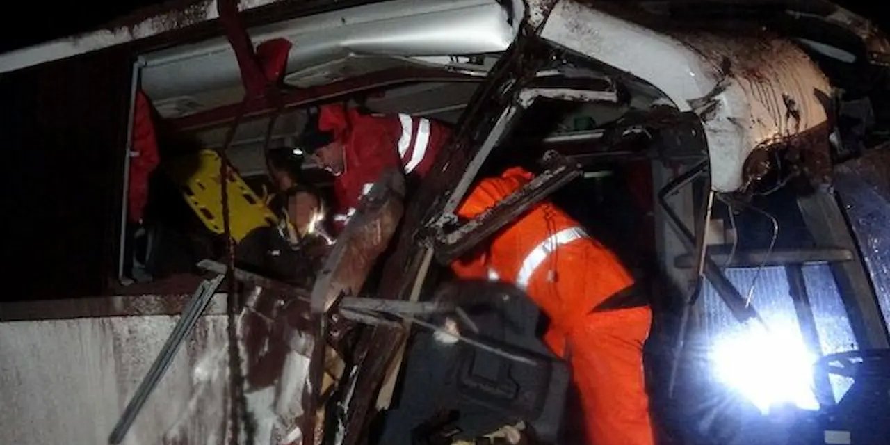 Çanakkale Yolunda Trajik Kaza: 9 Yaralı, Lapseki Şevketiye'de Acı Tablo