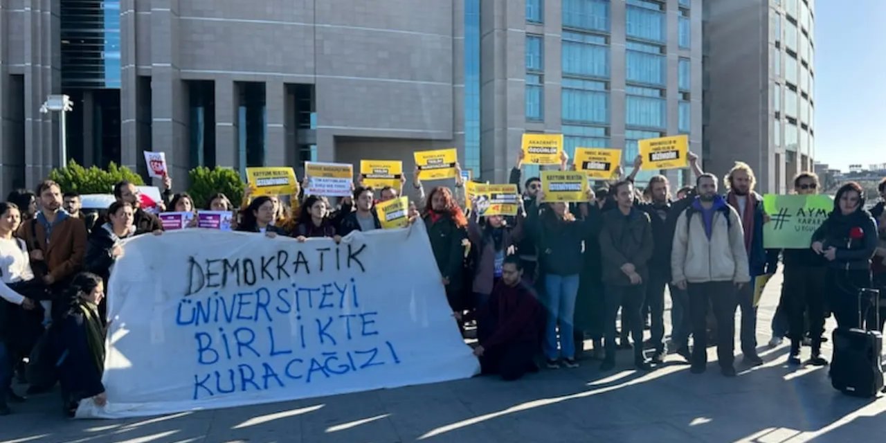 Boğaziçi Üniversitesi'nde yaşanan öğrenci eğitim ve barınma hakları ile ilgili sorunlar ve öğrencilerin bu duruma tepkileri.