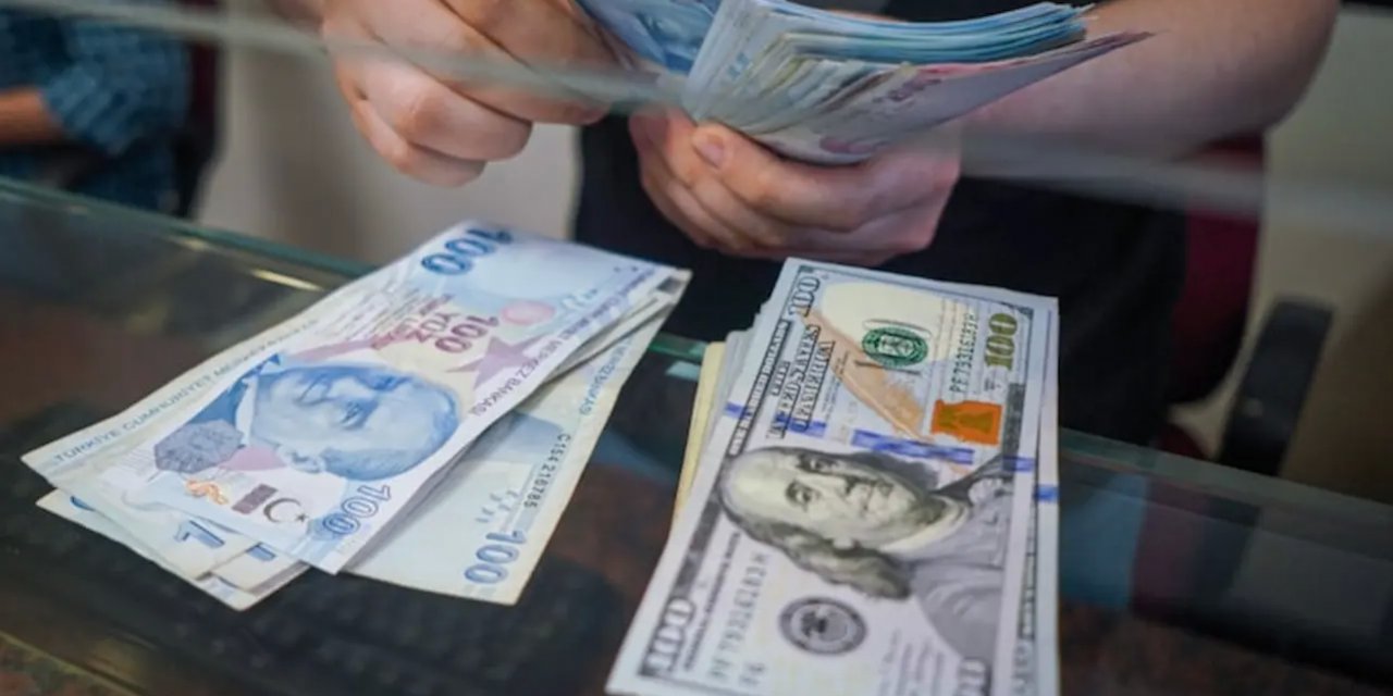 Dolar/TL'de Yükseliş Eğilimi: Analist Görüşleri ve Küresel Piyasa Dinamikleri