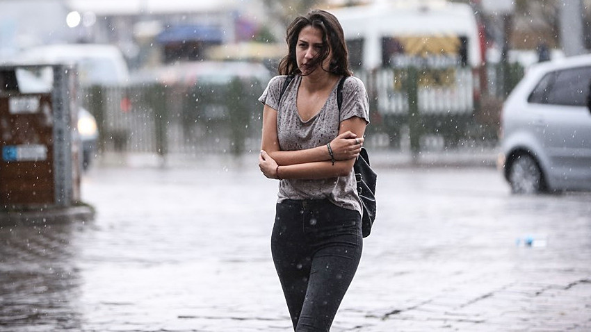 Şiddetli kar yağışı bekleniyordu! Hava haritası güncellendi: Sis, pus ve sağanak