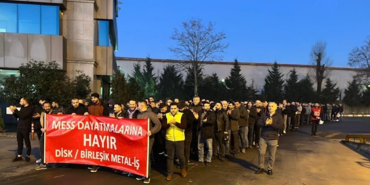 Türkiye'deki Metal İşçilerinin Mücadelesi: Sendikalar ve MESS Arasındaki Anlaşmazlık