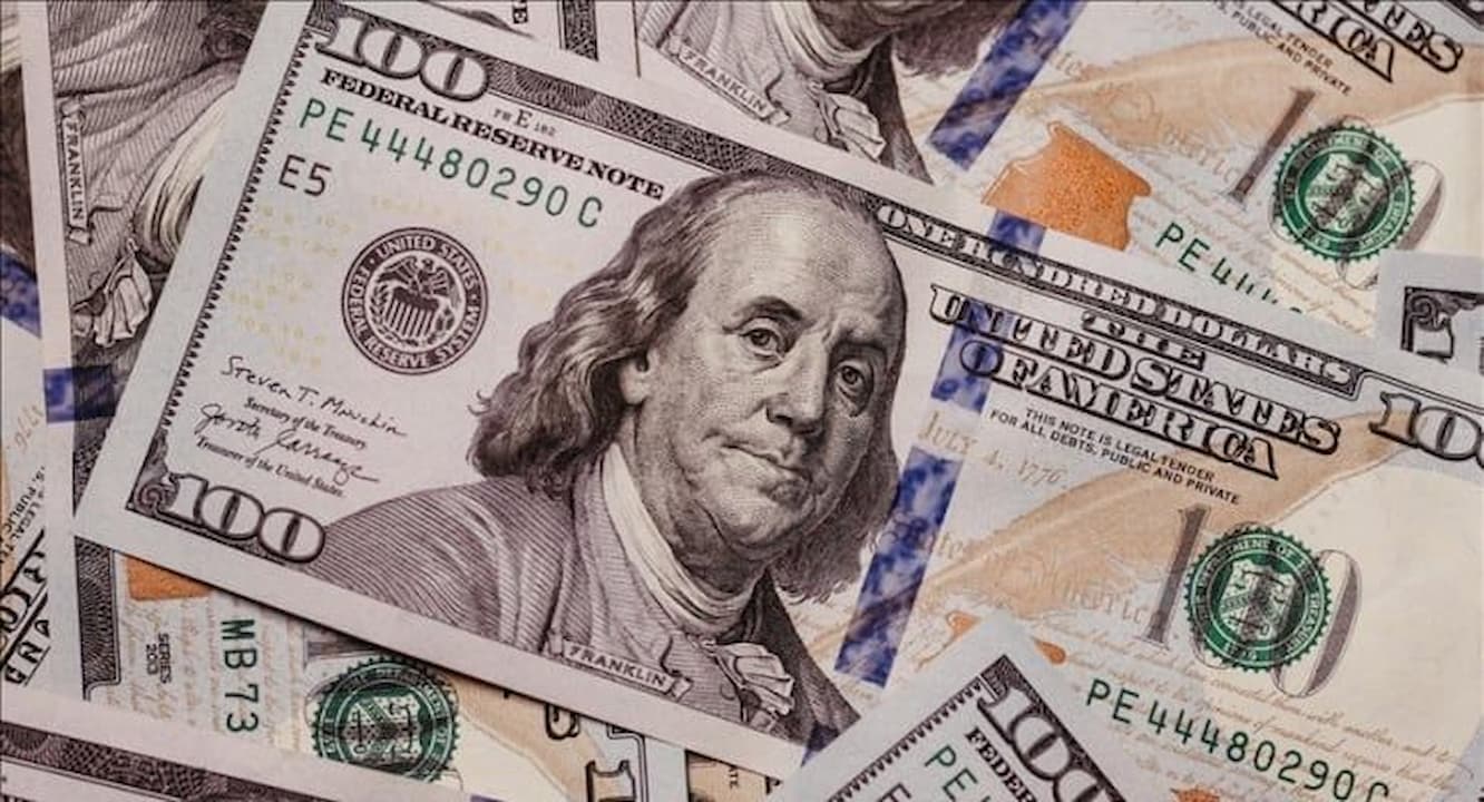 Dolar TL karşısında değer kazanmaya devam ederken diğer döviz kurları karşısında değer kaybetti