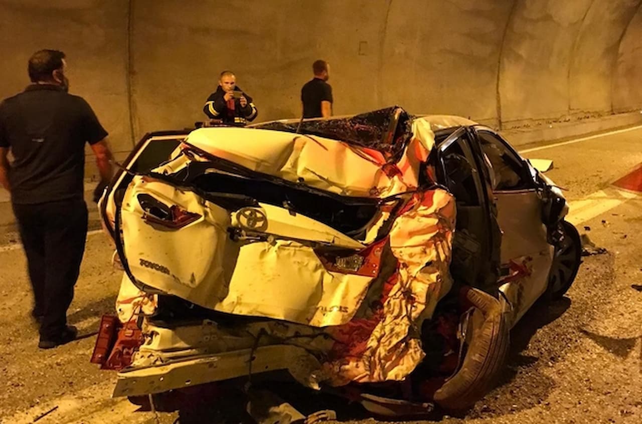 Artvin Yusufeli'nde Tünel İçinde Korkunç Kaza: 5 Yaralı, 2'si Ağır Durumda