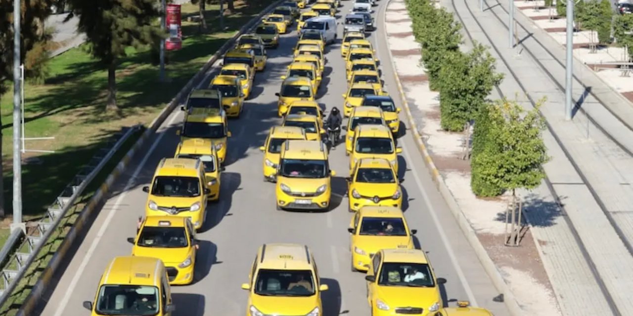 İstanbul'da Taksilerle İlgili Şikayetler Artıyor: Yolcu ve Güzergah Seçiciliği Öne Çıkıyor