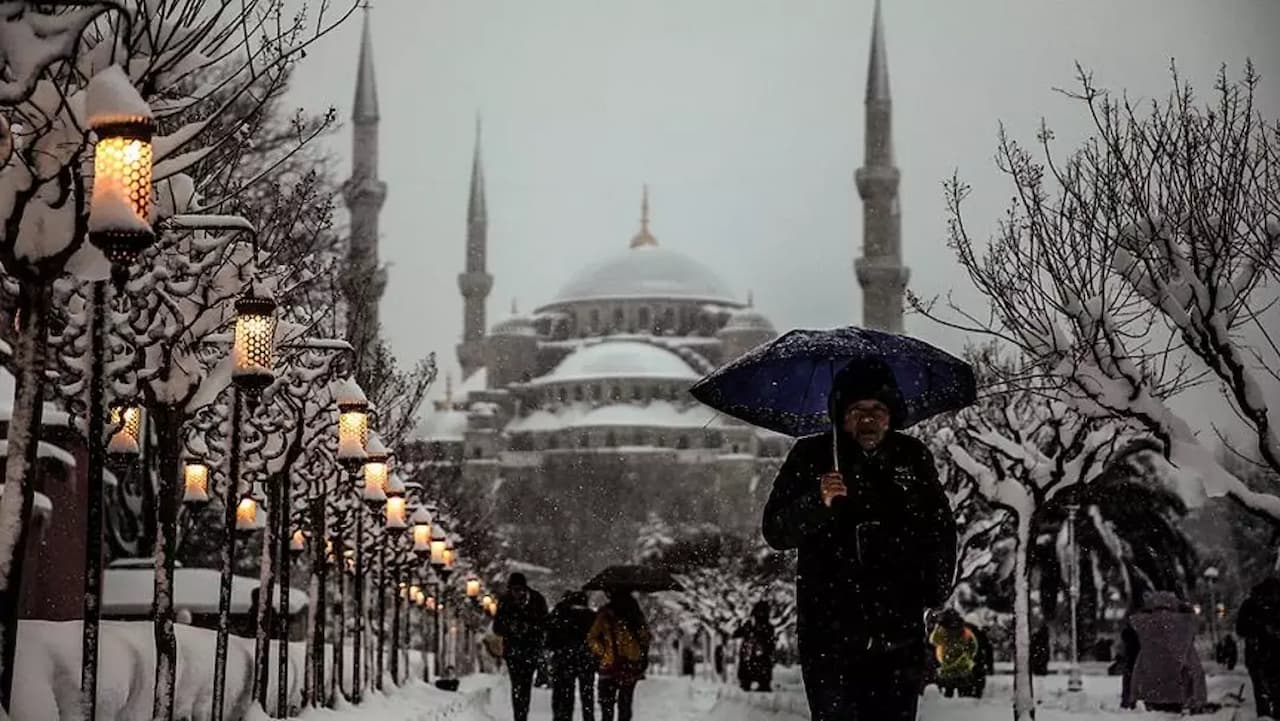 İstanbul'da Kar Beklentisi: Meteoroloji ve Uzman Görüşler Işığında Son Durum Analizi