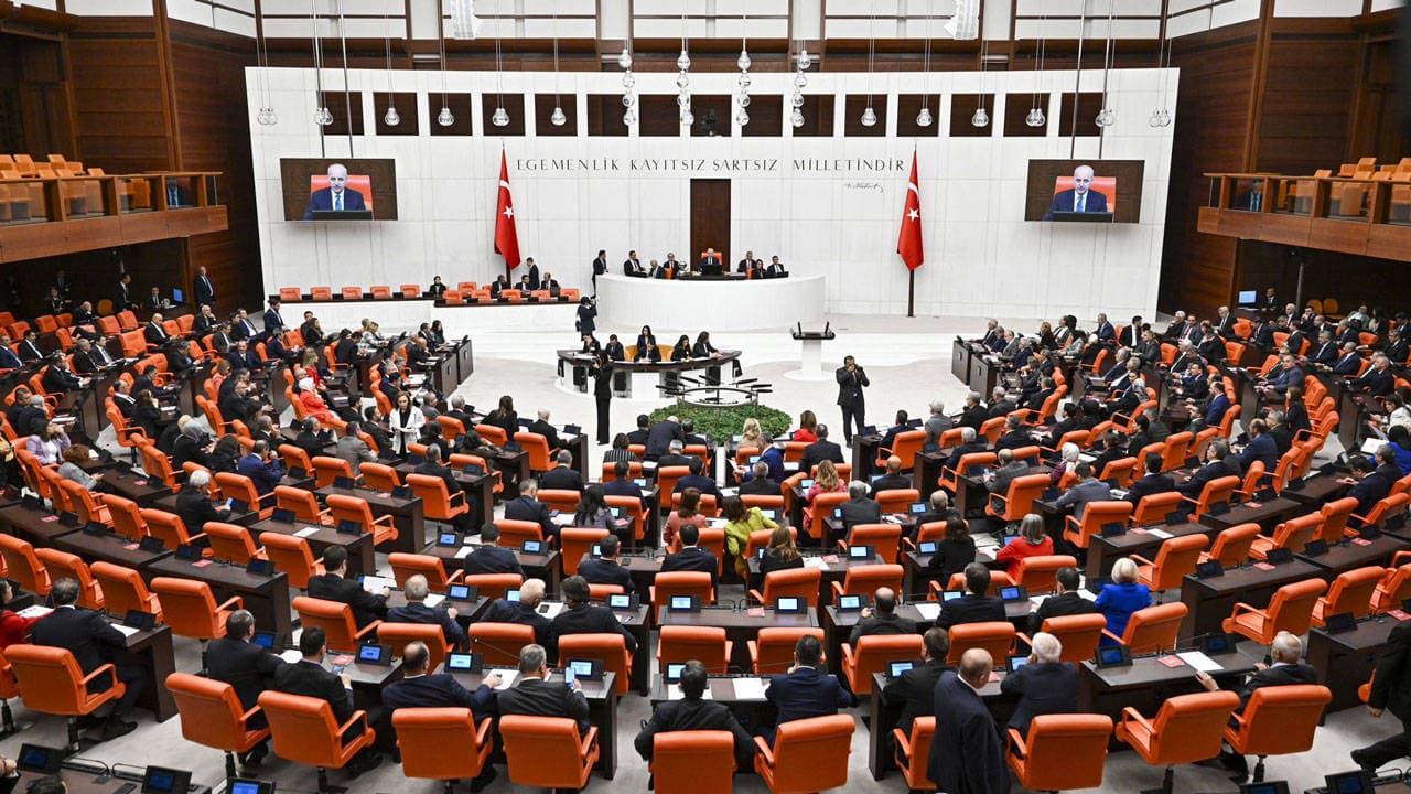 Çalışma Hayatında Büyük Değişiklik: Meclis'te Yeni Düzenlemeler Gündemde!