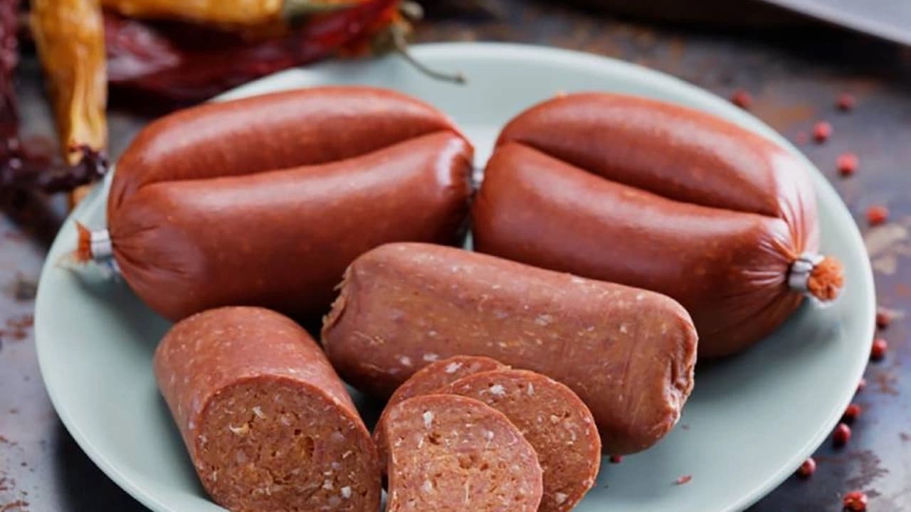 Almanya'da Türk Sucuk Firmasının Ürünleri Geri Çağırılıyor: E.coli Alarmı!