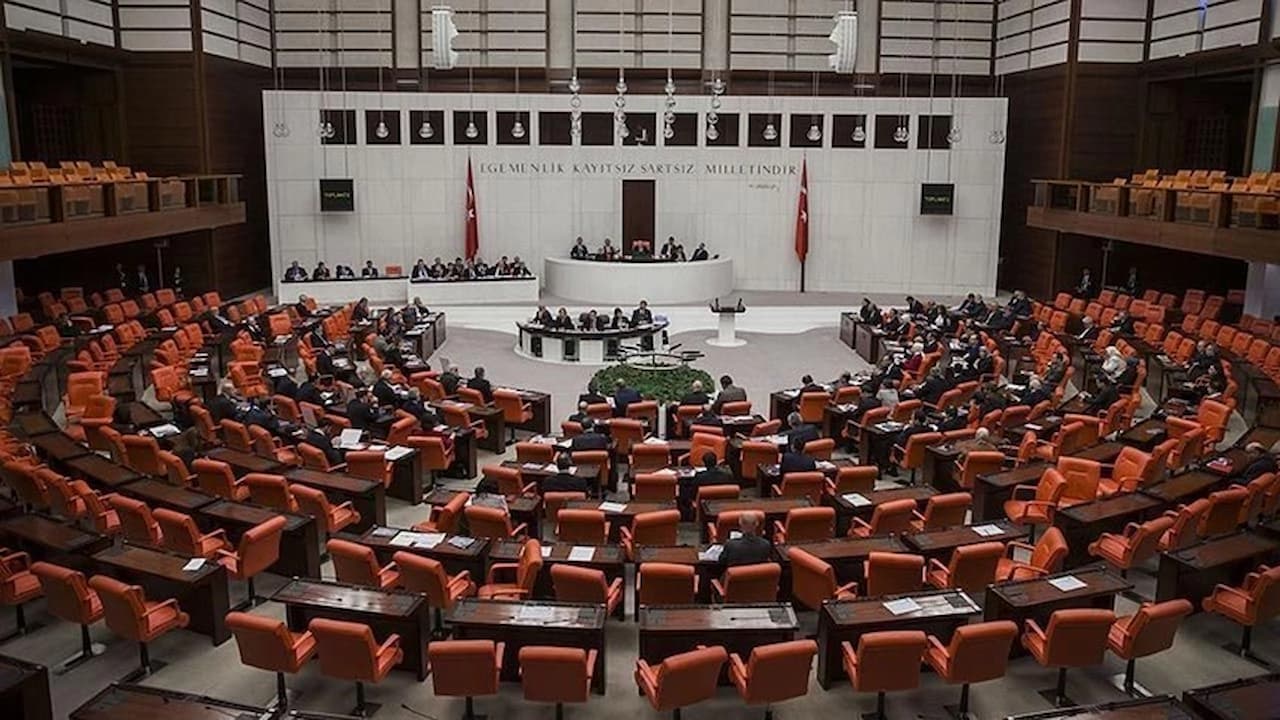 Türkiye Ekonomisinde Dev Yenilik: Yeni Torba Yasayla Milyonların Hayatı Değişiyor!
