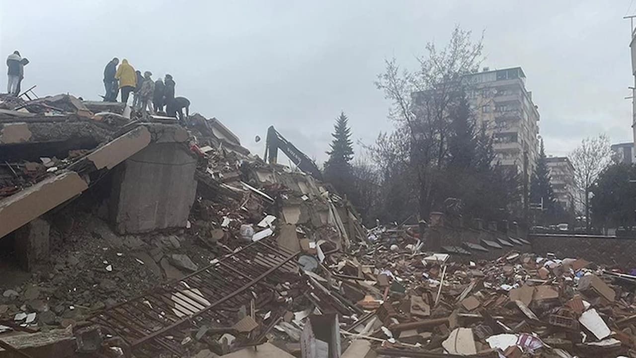 İstanbul'u Bekleyen Felaket: 70-80 Bin Bina Deprem Tehlikesi Altında!