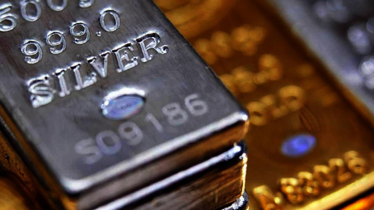 Gümüş Fiyatlarında Rekor Kırılacak Mı? 2024 Beklentileri Alevleniyor!