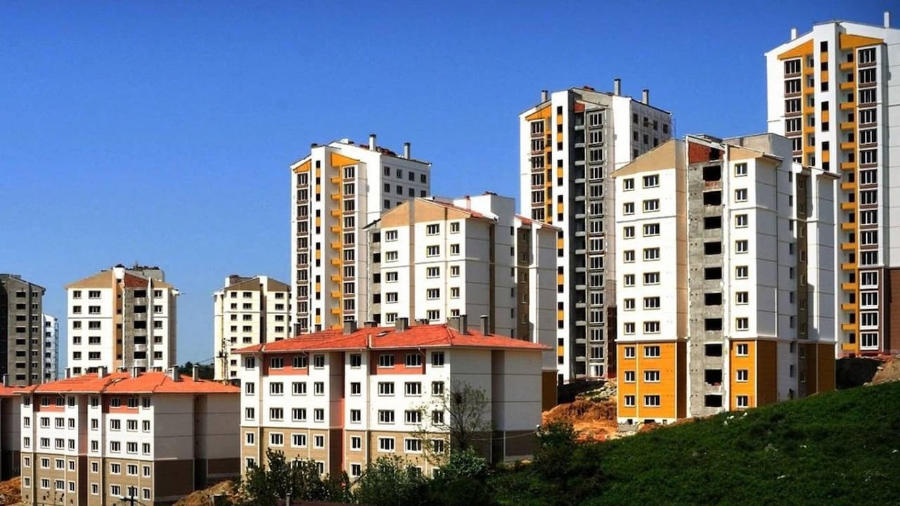 Türkiye'de Ev Sahipliğinin Yitirilmesi: Milyonlarca Yurttaşın Elinden Kayıp Evler