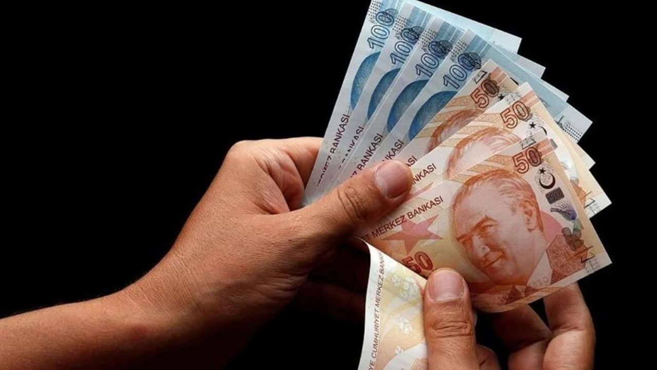 Emeklilere Tarihi Sürpriz: 12.000 TL İkramiye ve Akbank'tan Dev Promosyon Fırsatı!