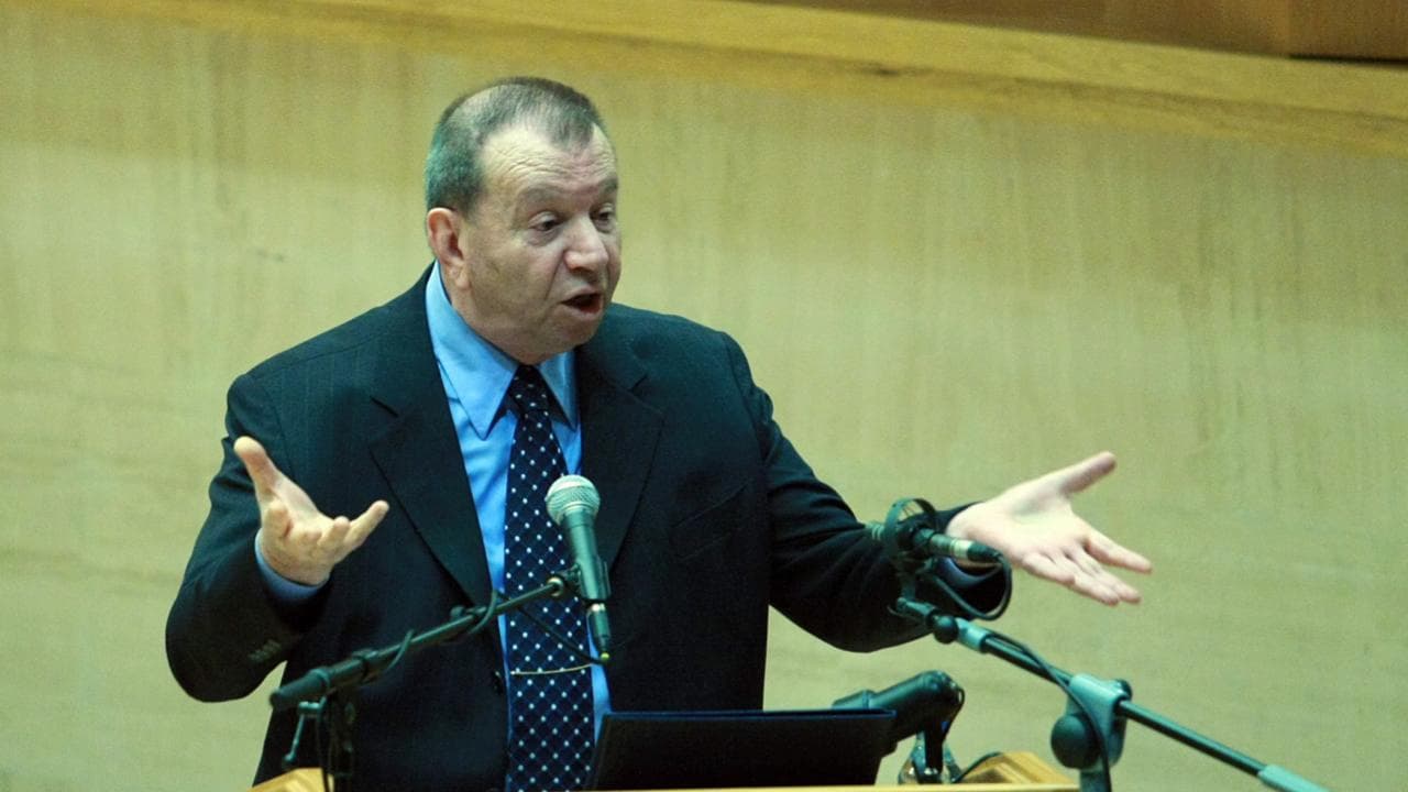 Türk Siyasetinin Duayeni Yılmaz Karakoyunlu Sonsuzluğa Yolculuk Etti