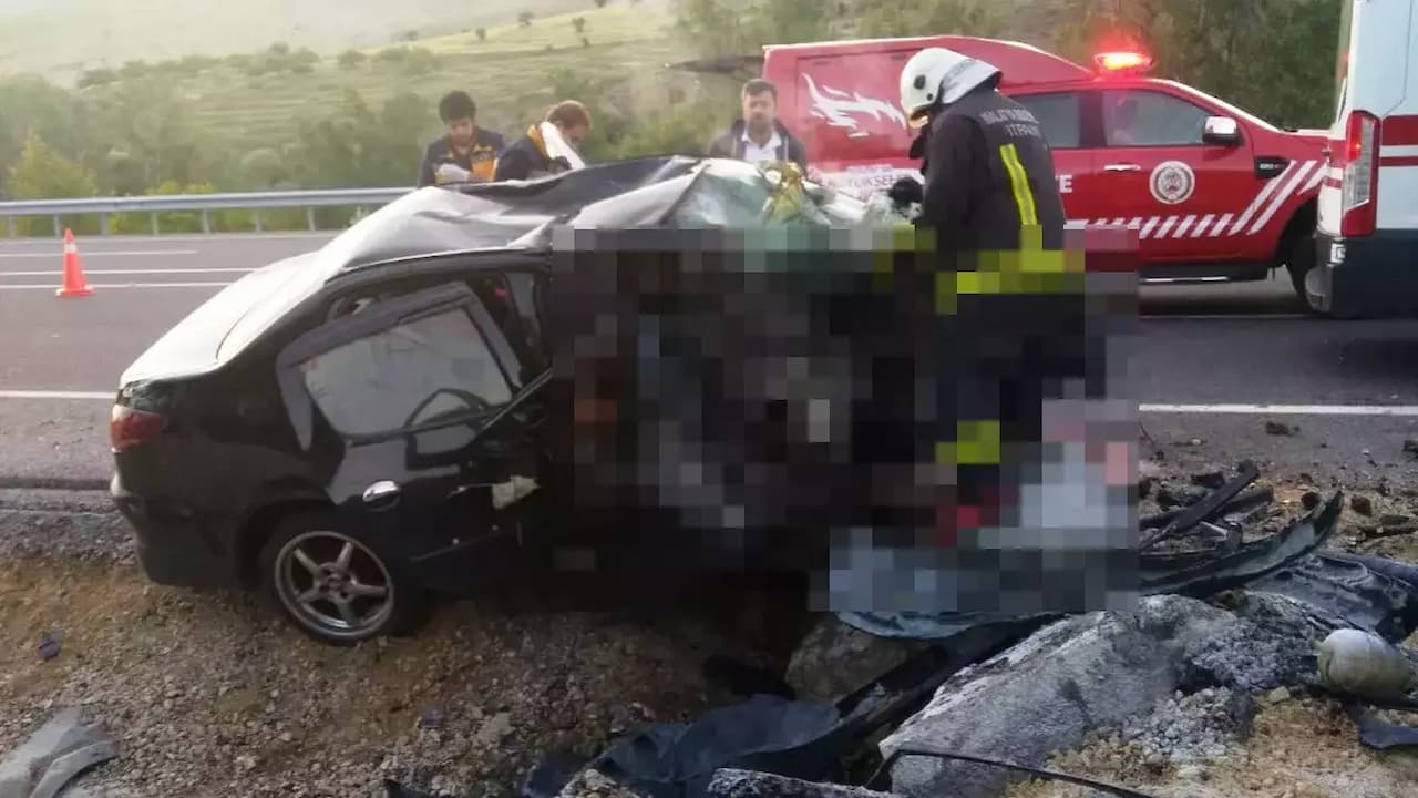 İstanbul'un Yüreğini Sarsan Trafik Faciası: AK Parti Yöneticisi Tragik Bir Kazada Hayatını Kaybetti