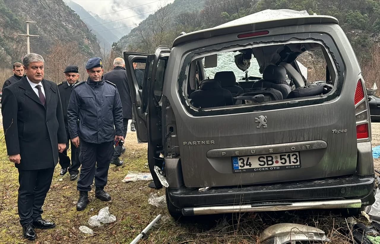 Cenaze Yolunda Korkunç Kaza - Karabük'te 2 Can Kaybı, 3 Yaralı