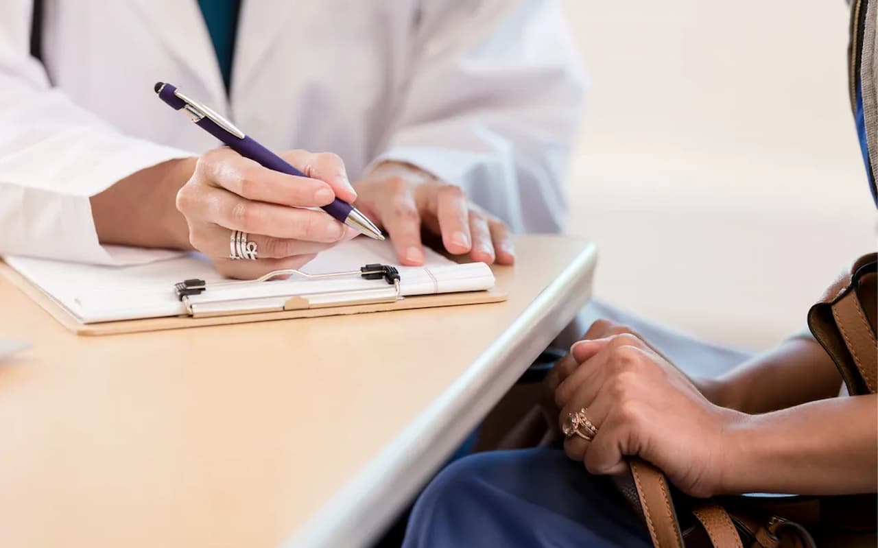 Sağlık Bakanlığı Ruhsatsız Sağlık Hizmeti Veren Bürolara Müdahale Edecek mi?