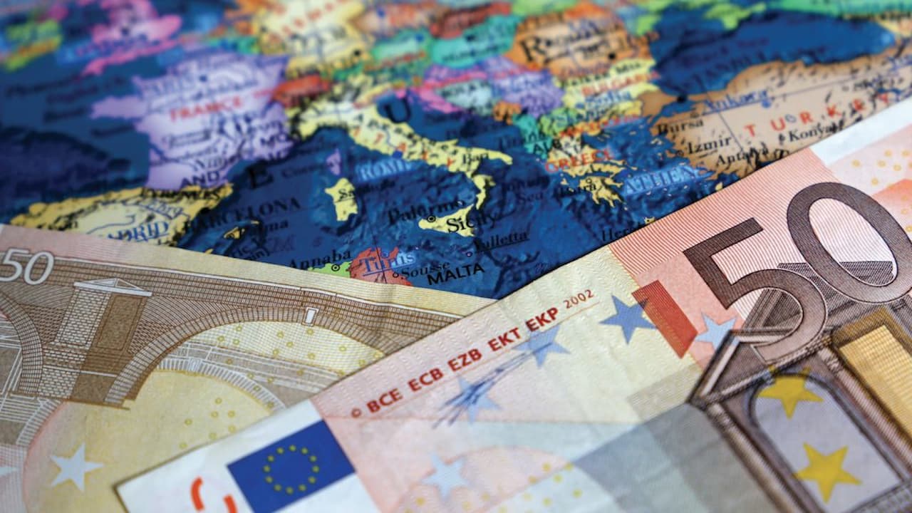 Euro'nun Düşüşü: Avrupa'nın Finansal Geleceği Tehlikede mi?