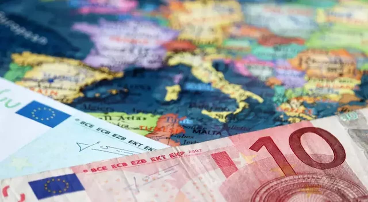 Euro Bölgesi'nin Cari İşlemler Fazlası Rekor Seviyeye Ulaştı: Aralık 2023 Analizi