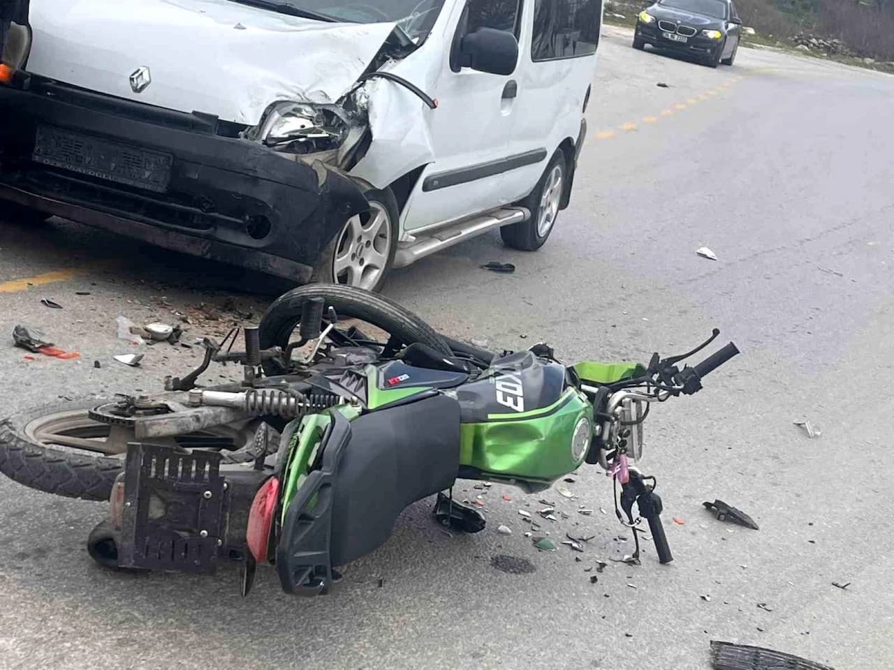 Milas'ta Dehşet Kazası! Motosiklet Sürücüsü Yaralı!