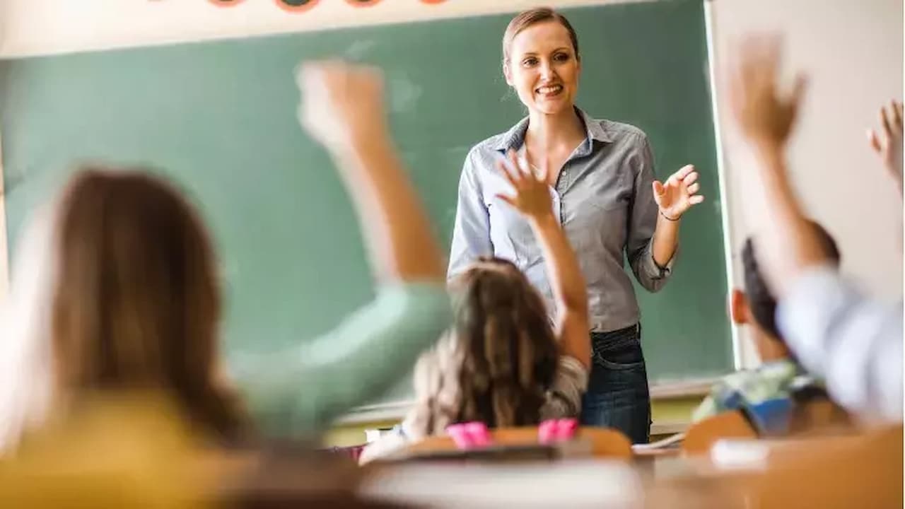Eğitimde Dönüşüm! Milletvekili Nazım Maviş'ten Öğretmenlerin Güçlendirilmesine Yönelik Vizyon