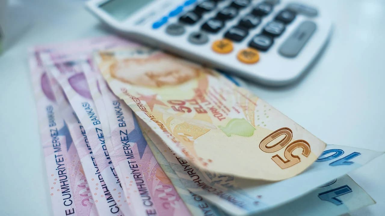 Emekli Promosyonları Yarışa Girdi: 15 Bin TL'ye Varan Fırsatlar!