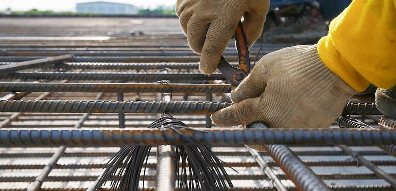 Demir Fiyatları Çin'deki Emlak Kriziyle Çakıldı: Düşüş Ekim Sonundan Bu Yana En Düşük Seviyede!