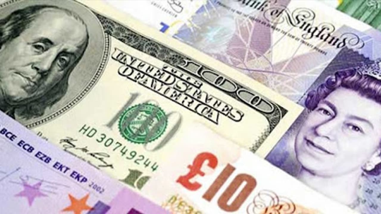 Global Enflasyon Verileri Öncesi Sterlin Düşüşte: Yatırımcılar Merkez Bankalarının Hamlelerini Bekliyor