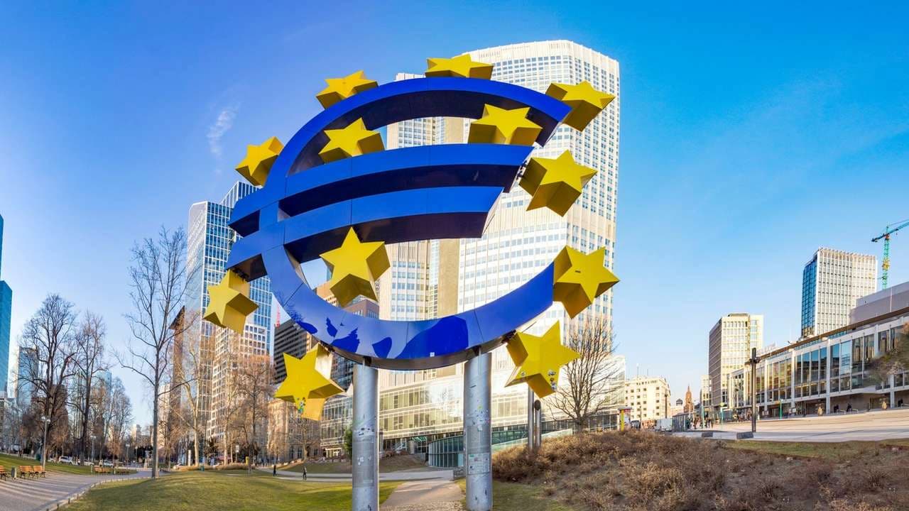 Avro Bölgesi'nde Enflasyon Verileri Işığında Euro'nun Geleceği: ECB Politikaları Ne Yönde Evrilecek?