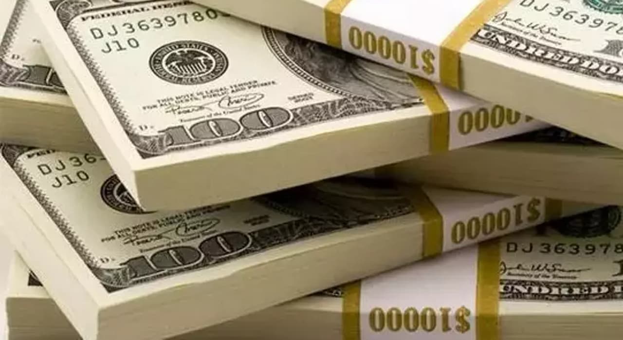 Dolar/TL ve Euro/TL Yükselişini Sürdürüyor: Piyasa Beklentileri ve Uzman Yorumları