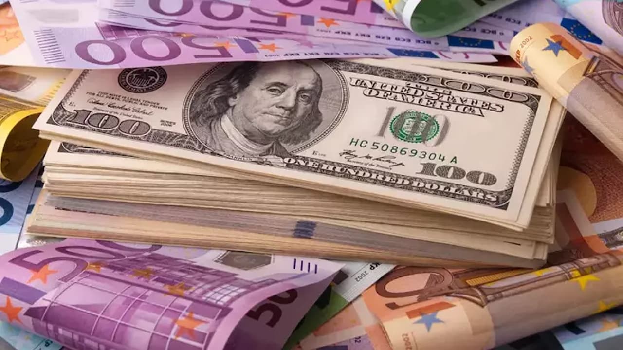 Dolar Kanada Doları Karşısında Düşüşte: Son 4 Haftanın En Düşük Seviyesi!