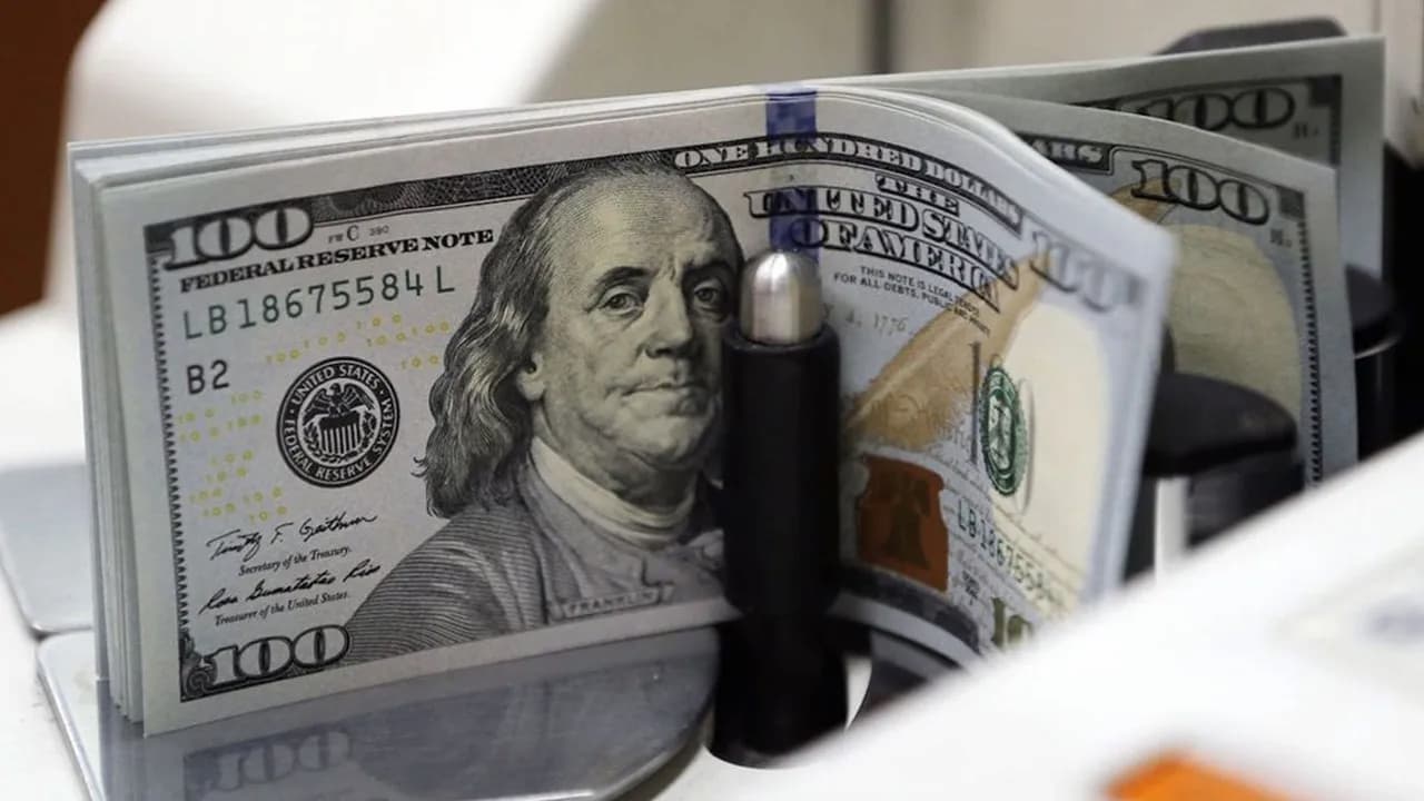 Döviz Piyasalarında Dalgalı Bir Gün: Türk Lirası Yine Kaybedenler Arasında