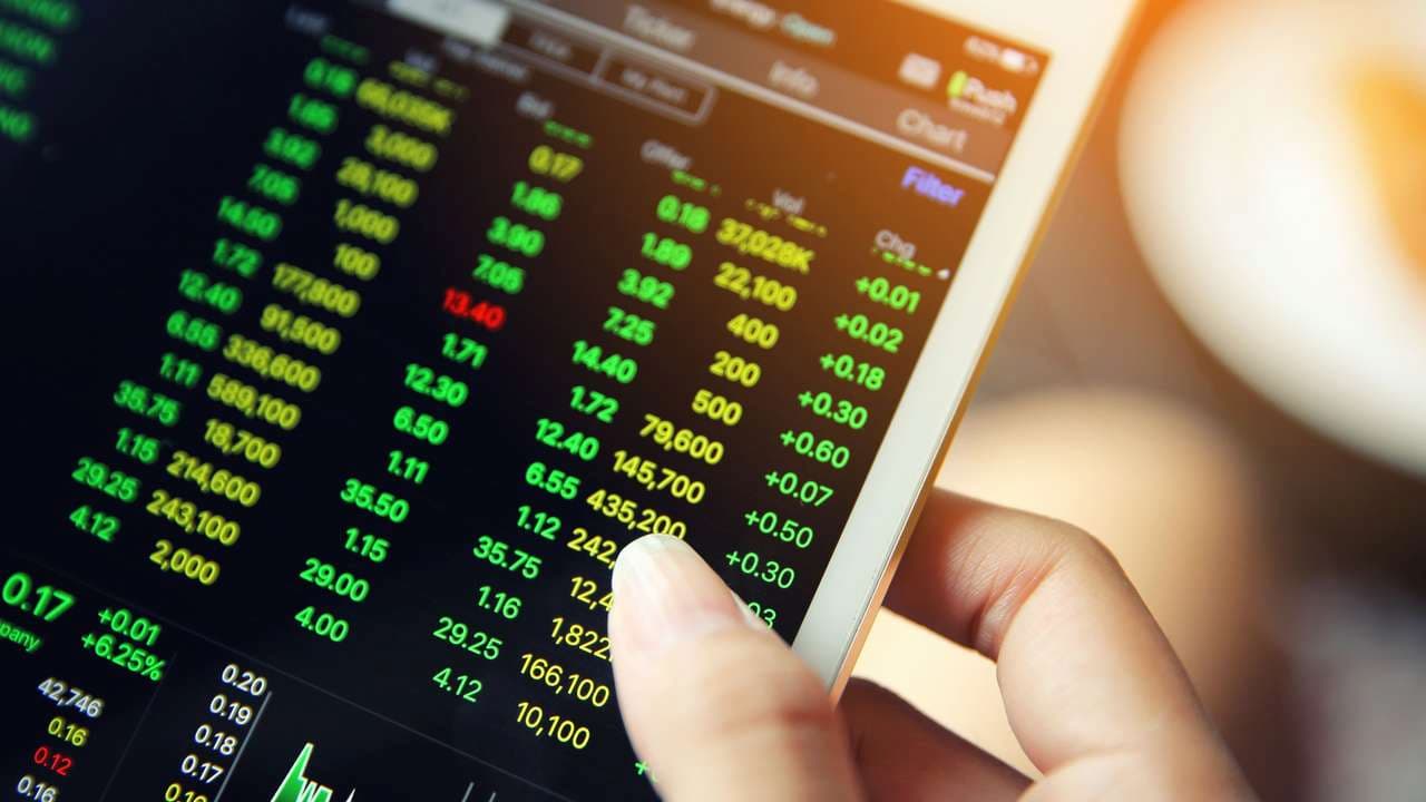 ABD Hisse Senetleri Büyük Teknoloji Satışları ve Opsiyon Vadesi Doluşları Arasında Düşüş Yaşıyor