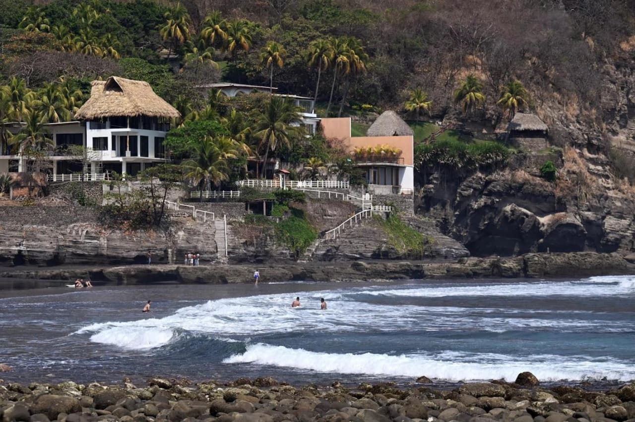 El Salvador'un Bitcoin Sahili El Zonte: Kripto Parada Yükselişin Yankıları