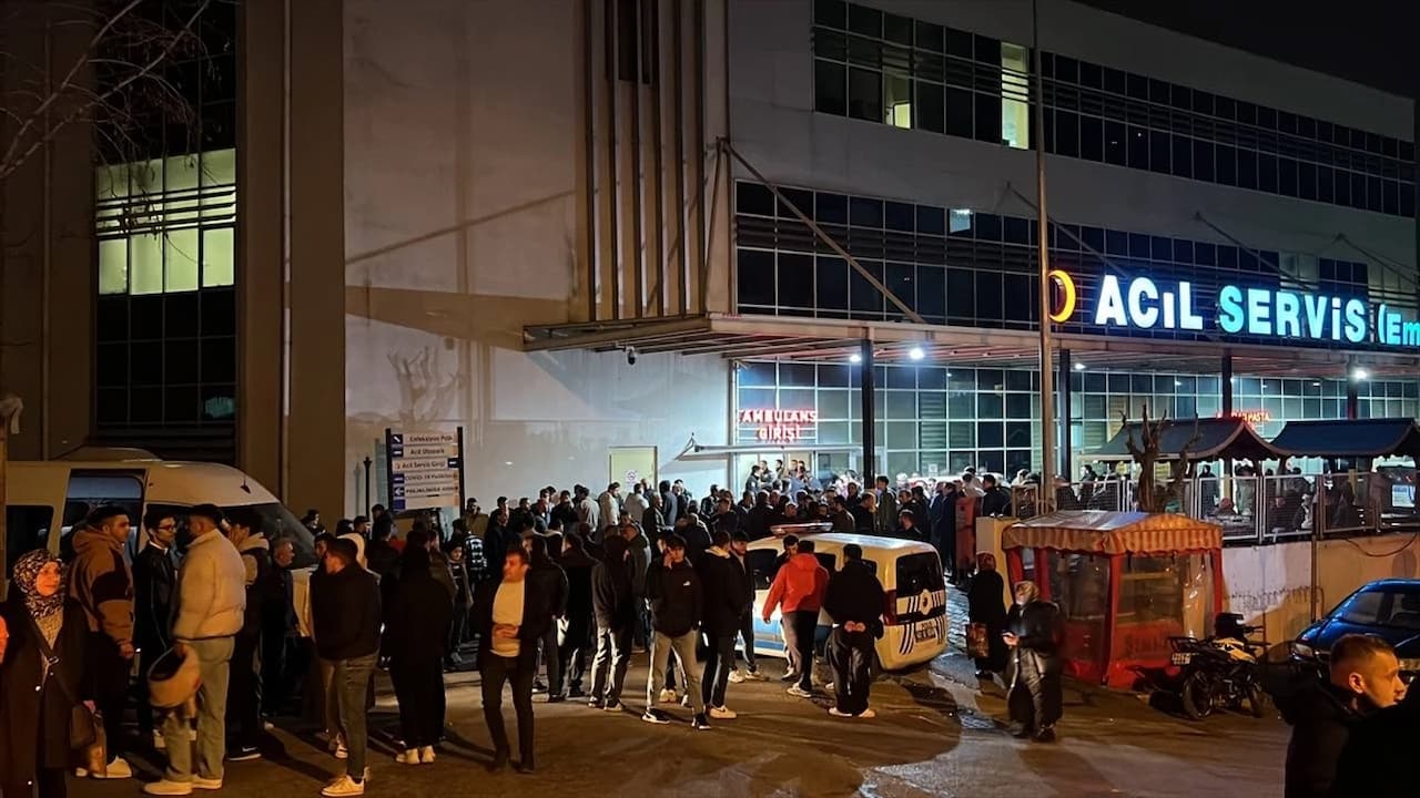 Gebze'de Çıkan Bir Çatışmada 16 Yaşındaki Bir Genç Hayatını Kaybetti