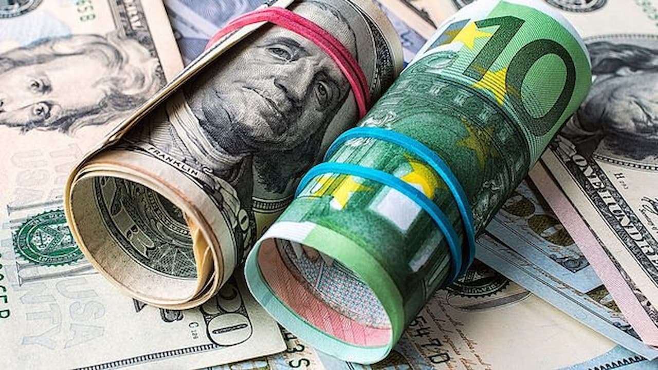Euro'nun Dolar Karşısında Güç Kazanması: Enflasyon ve Para Politikalarındaki Son Gelişmeler