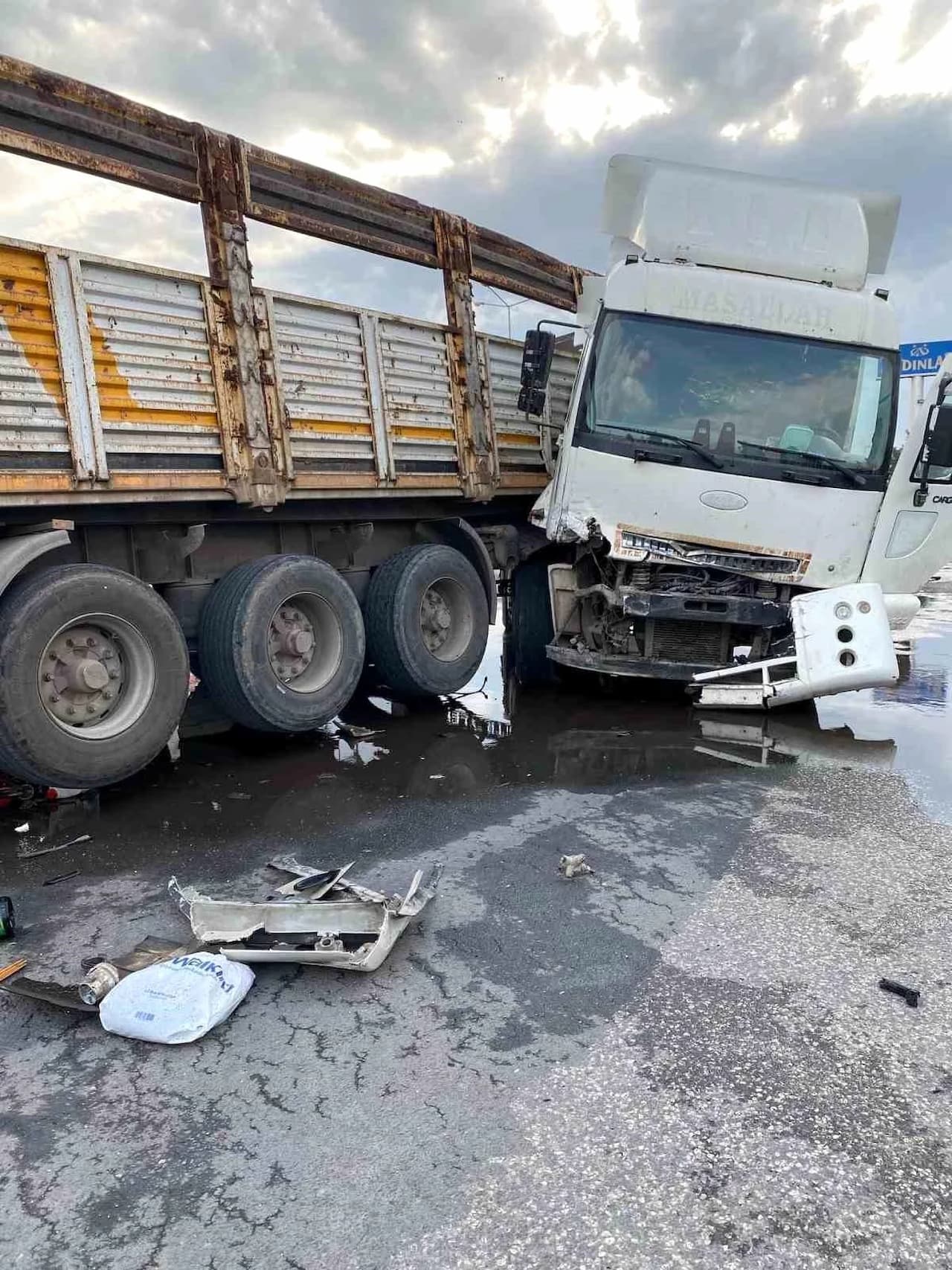 Nusaybin'de Trajik Kaza: 3 Yaşında Bir Çocuk Hayatını Kaybetti, 4 Yaralı