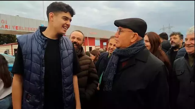 CHP'li Mahmut Tanal'tan Berkay Gezgin'e: Cezaevinin kapıları bu kadar yüksek değil, ne yaptın?
