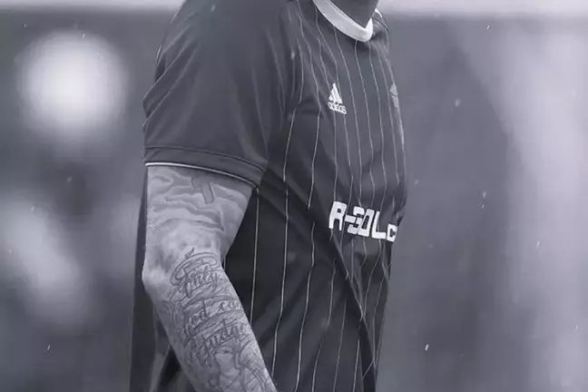 İNANILMAZ BİR TRAJEDİ YAŞANDI! Futbol Sahalarının Efsanesi, Hayata Veda Etti!