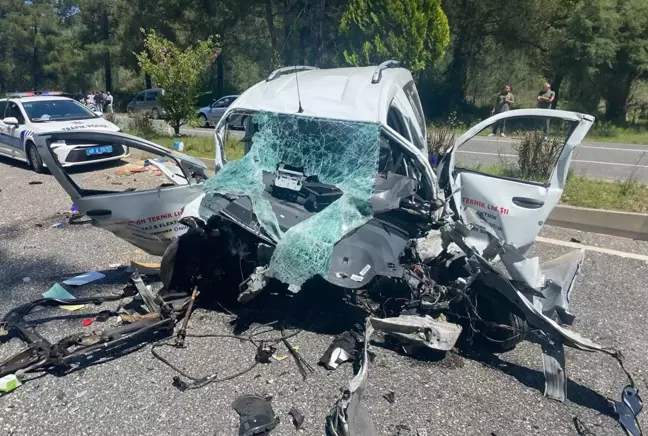 Marmaris'te Zincirleme Kaza: Yol Savaş Alanına Döndü! 2 Ölü, 3 Yaralı
