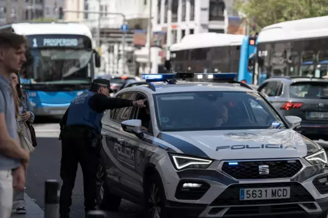 Avrupa Alarmda: İspanya'da Dev Elektrik Kesintisi Sonrası OHAL İlan Edildi!