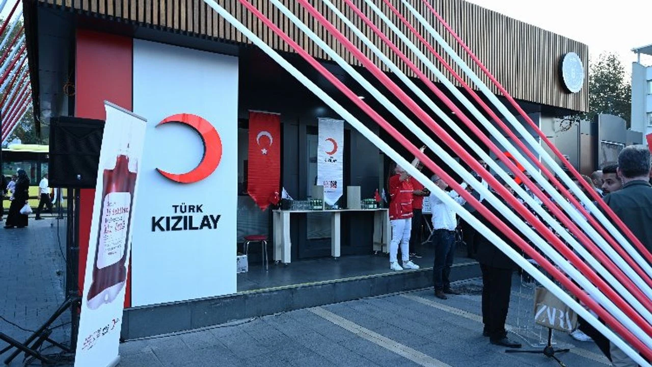 DUYRULUR!  KIZILAY, İSTANBUL KAĞITHANE SEMALARINDA YEPYENİ İKİ UMUT IŞIĞI YAKIYOR!