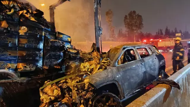 OTOBANDA CEHENNEME DÖNEN ANLAR! CİP TIRA ÇARPTI, ALEV TOPUNA DÖNÜP KÜL OLDU