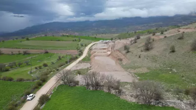 Kayaören Köyü'nün Yeni Yerleşim Yeri Köylüleri İkiye Böldü