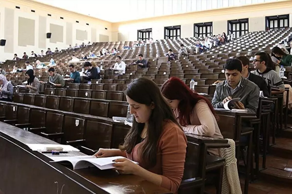 7 Üniversiteye Yeni Rektör! Cumhurbaşkanı Erdoğan'dan Akademiye Taze Kan Hamlesi