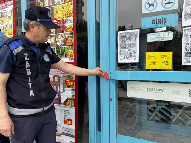 BOZUK ÜRÜN BOMBASI PATLADI! O ÜNLÜ ZİNCİR MARKETTE SKANDAL ÜSTÜNE SKANDAL – 3 ŞUBEYE MÜHÜR VURULDU!